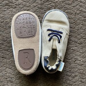 Robeez Mini Shoez tan and Blue Low Tops